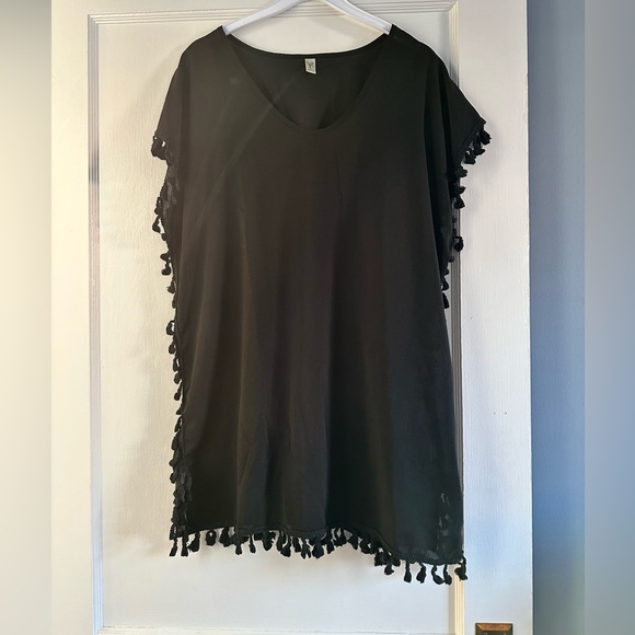 yincro Other - One Size Yincro black swim cover-up with Tassels UGC